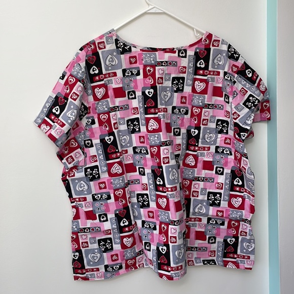 Heart Scrub Top - Picture 4 of 4